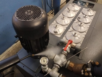 horká pára 200C, tlak 10bar